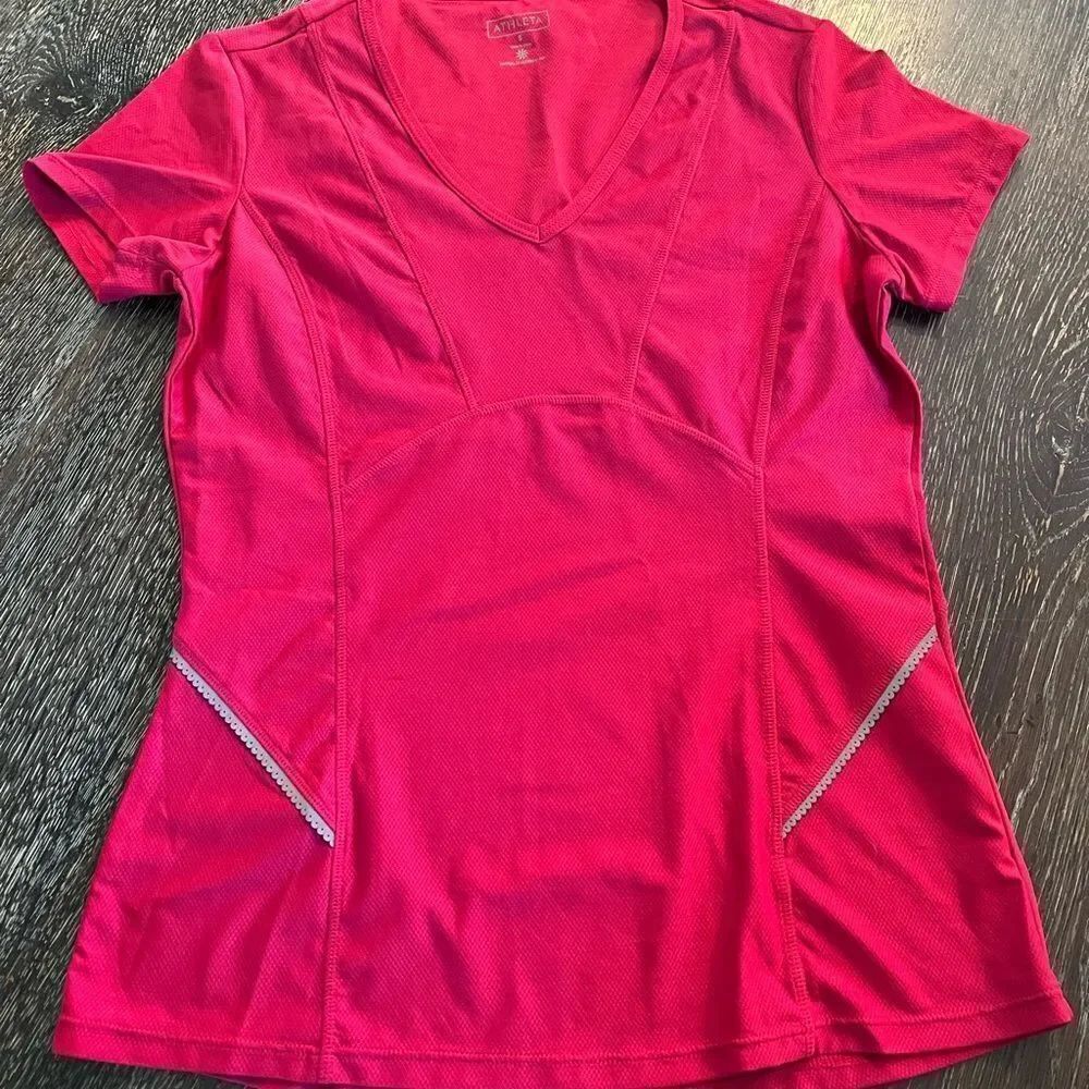 Athleta Raspberry Kick It To Wick It Running Shirt sz S EUC